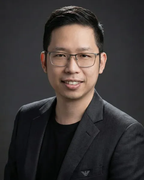 Wayne, Programmer